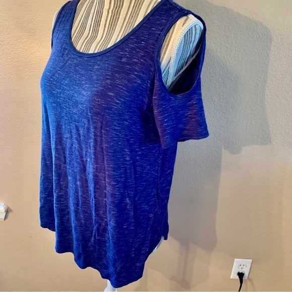 Sunday Shirt Small Navy Blue Cold Shoulder Short Sleeved Top Rayon/Spandex EUC - Picture 4 of 16